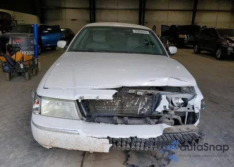 2003 Mercury Grand Marquis Gs z USA, uszkodzony, nr VIN 2MEFM74W63X666662